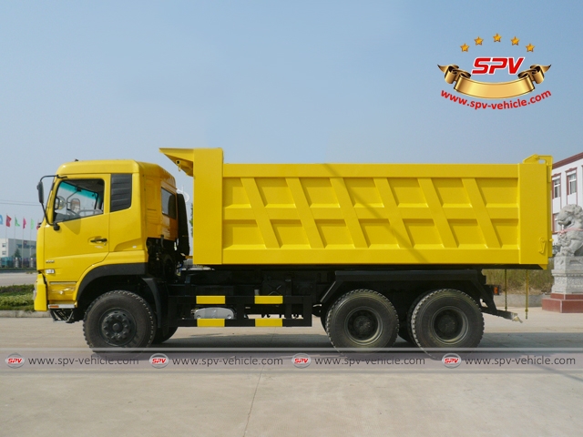 Left Side View of Dump Truck Dongfeng (6X4) 