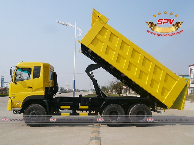 Side View of Dump Truck Dongfeng (6X4) heading to Algeria