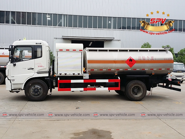 12,000 Litres (3,100 Gallons) Aircraft Refueling Truck- Side