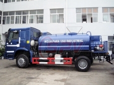 To Mozambique - 2 units of Off-road Water Tank Truck in March, 2011