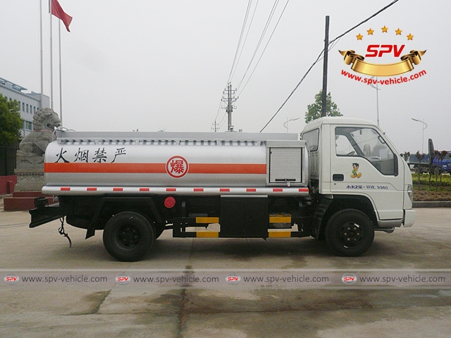 4,000 Litres (1,000 Gallons) Fuel Tank Truck- S