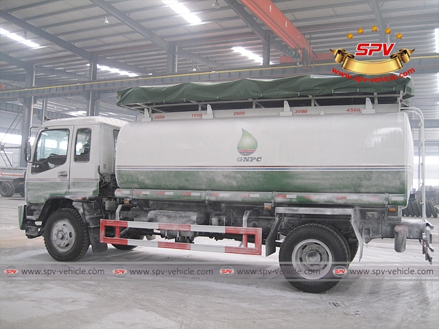 Side View of ISUZU FTR Fuel Bowser (15,000 liters) with 5 compartments, Waxed Ready for Shipment