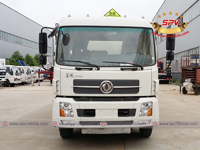 12,000 Litres (3,100 Gallons) Aircraft Refueling Truck- Front