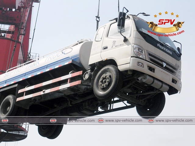 Septic tank truck Foton (10,000 Liters) being lifted onto ESL bulk vessel for shippingto Ethiopia