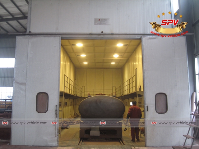 Water transfer truck JAC equipped with gasoline engine pump HONDA on manufacturing