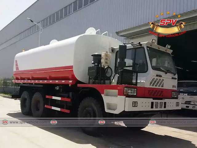 Front Right View of Mine Water Tanker (40,000 liters) Front Right View of Mine Water Tanker (40,000 liters)