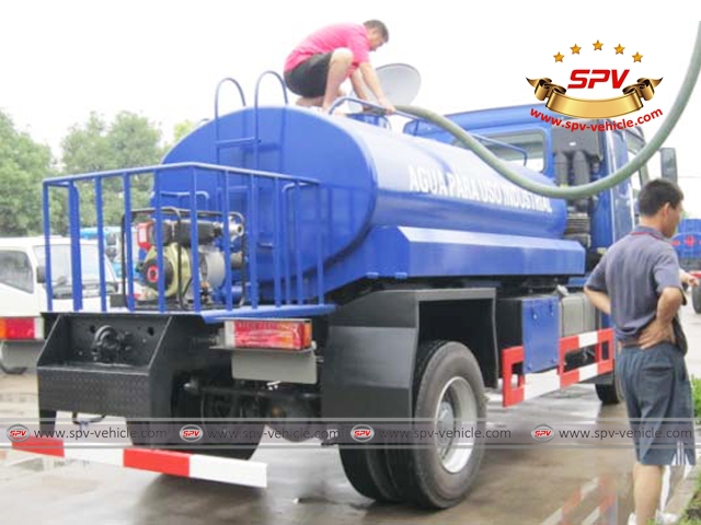 4X4 Water Tanker-Sino Truk 4X4 Water Tanker-Sino Truk