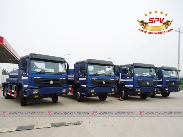 Bulk view of 4X4 Water Tanker-Sinotruk Bulk view of 4X4 Water Tanker-Sinotruk