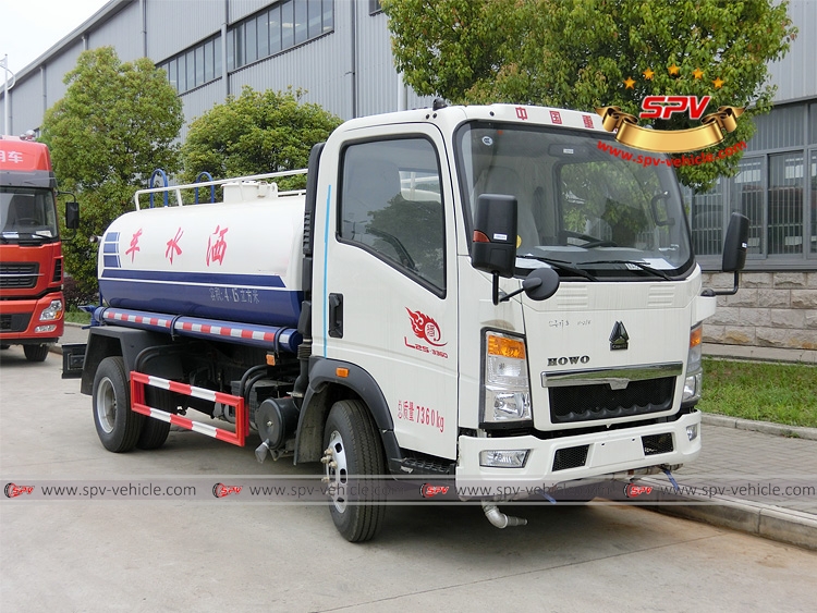 4,000 Litres Mobile Water Truck Sinotruk-RF 4,000 Litres Mobile Water Truck Sinotruk-RF