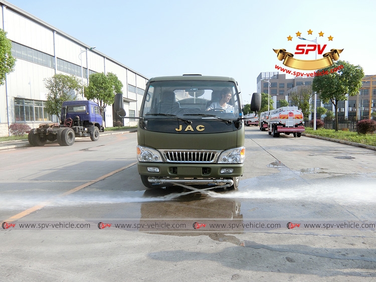 4,000 Litres Water Spraying Truck JAC-Front spraying test 4,000 Litres Water Spraying Truck JAC-Front spraying test