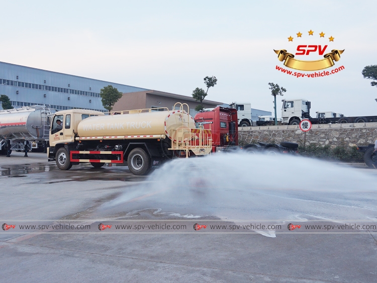 Water Sraying Truck ISUZU - Rear Sprinkling Water Sraying Truck ISUZU - Rear Sprinkling