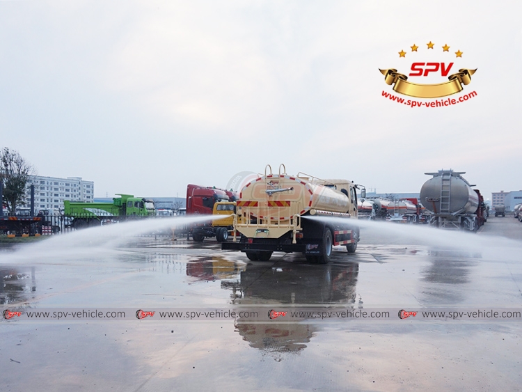 Water Sraying Truck ISUZU - Side Spraying Water Sraying Truck ISUZU - Side Spraying