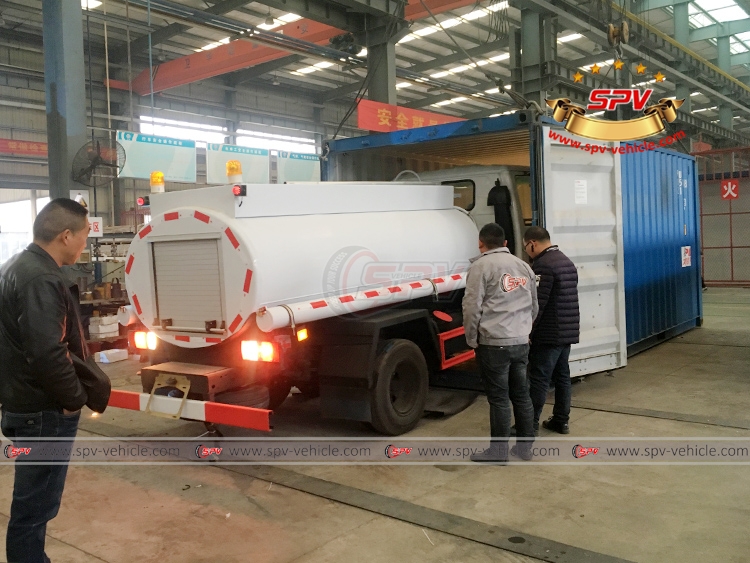 Mini Fuel Bowser ISUZU - Loading into Container Mini Fuel Bowser ISUZU - Loading into Container