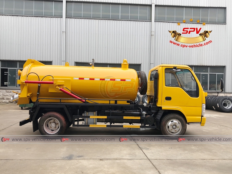 3,000 Litres Vaccum Tanker ISUZU - RS