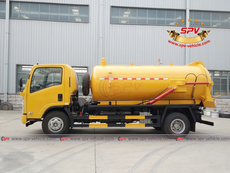 6,000 Litres Sewage Vacuum Truck ISUZU - LS 6,000 Litres Sewage Vacuum Truck ISUZU - LS