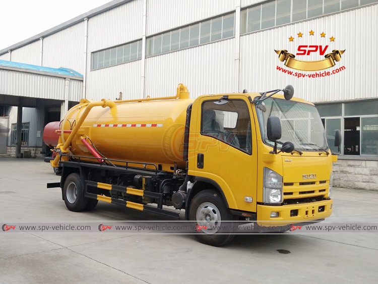 6,000 Litres Sewage Vacuum Truck ISUZU - RF 6,000 Litres Sewage Vacuum Truck ISUZU - RF