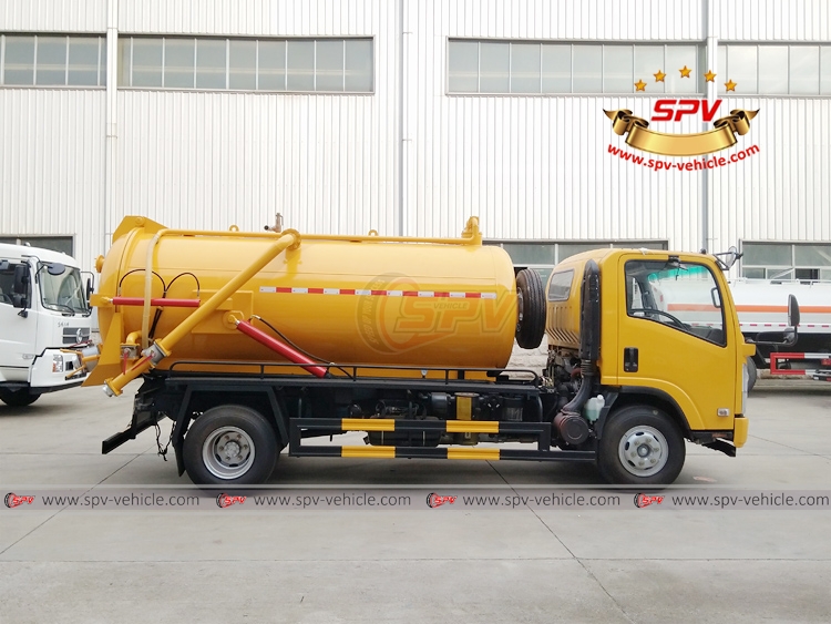 6,000 Litres Sewage Vacuum Truck ISUZU - RS 6,000 Litres Sewage Vacuum Truck ISUZU - RS
