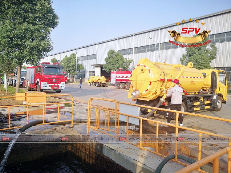 6,000 Litres Sewage Vacuum Truck ISUZU - Side Discharge Valve 6,000 Litres Sewage Vacuum Truck ISUZU - Side Discharge Valve