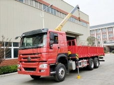 To Latin America - Cargo Truck with Crane Sinotruk in November, 2017