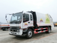 To Mongolia - Garbage Compactor Truck ISUZU in Oct, 2016.