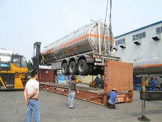 Semi-trailer packing 01